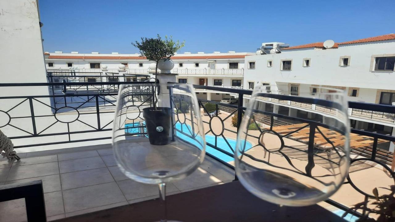 Paramount Gardens Resorts C201 Larnaca Exteriör bild