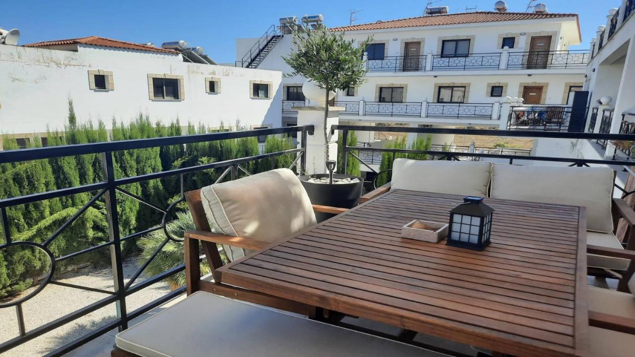 Paramount Gardens Resorts C201 Larnaca Exteriör bild